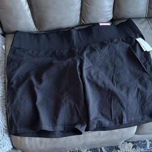 Livi Active Women's Navy Bike Shorts